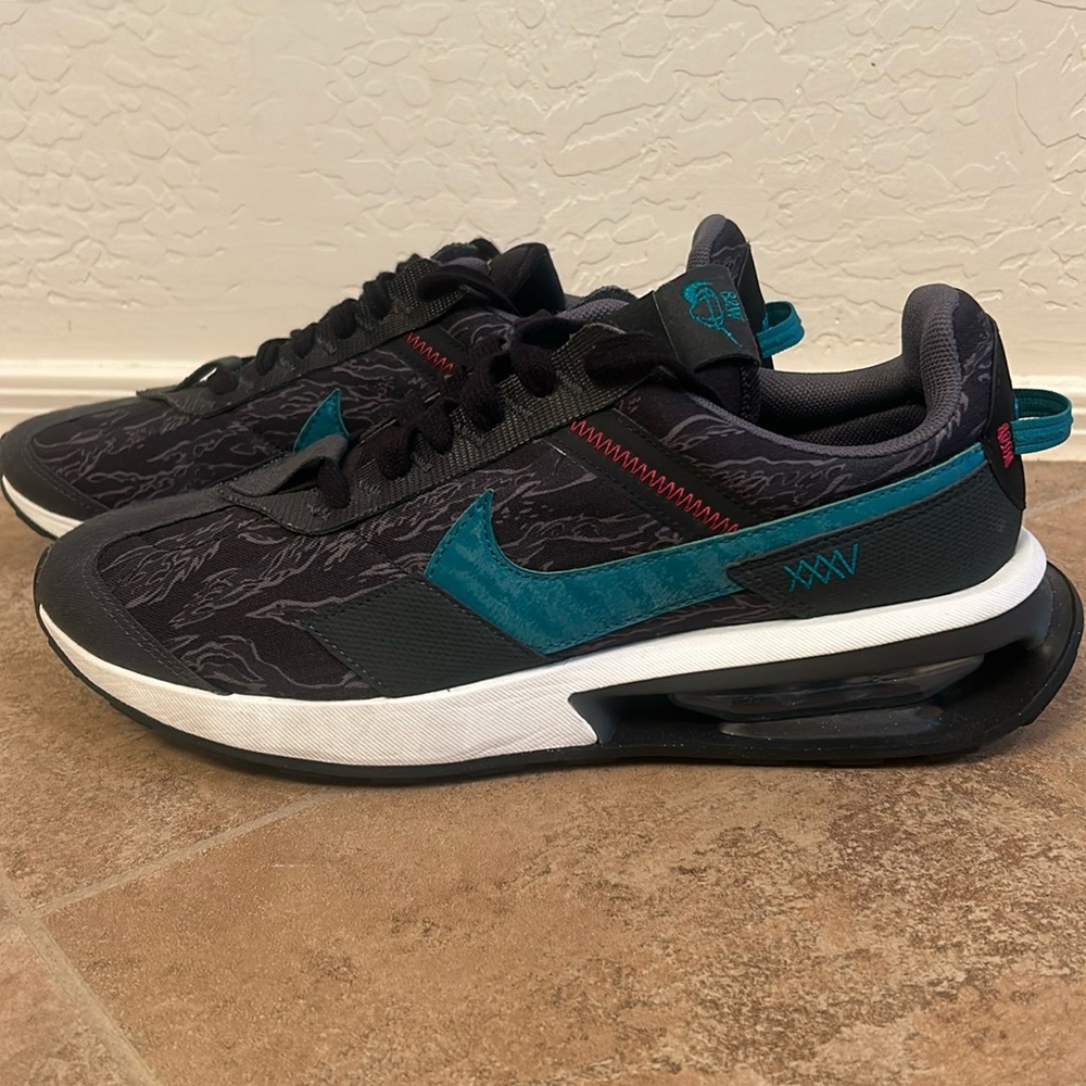 NWOT - Men’s Nike Air Max Pre-Day SE XXXV, size 11